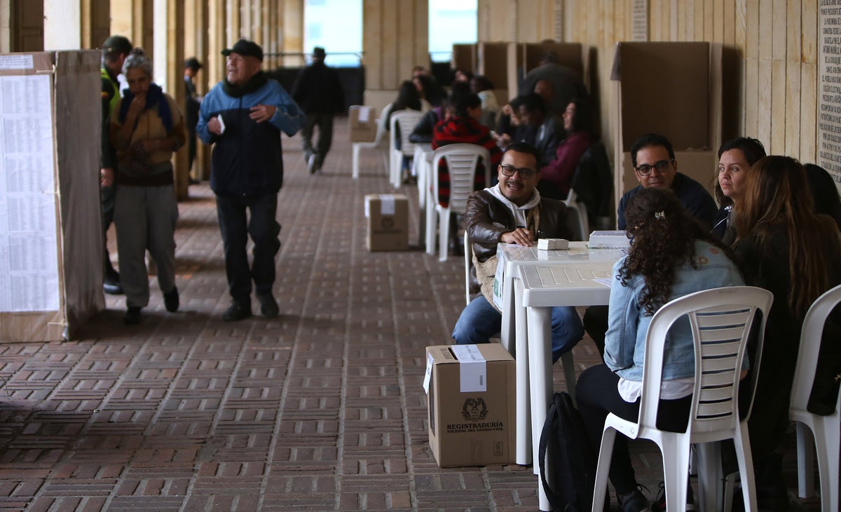 Colombianos ejerciendo su derecho al voto en la primera vuelta de las elecciones presidenciales 2018 / Inaldo Pérez, LA FM