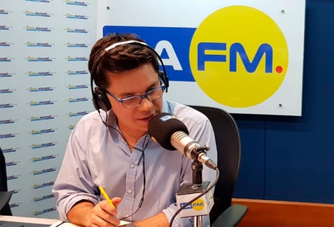 Luis Carlos Vélez, director del noticiero de LA FM
