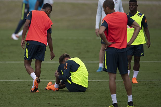 Neymar en medio de los entrenamientos con la Selección Brasil / AFP