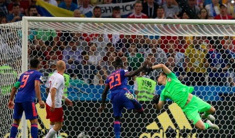 Yerry Mina anotando el gol de Colombia ante Polonia en el Mundial