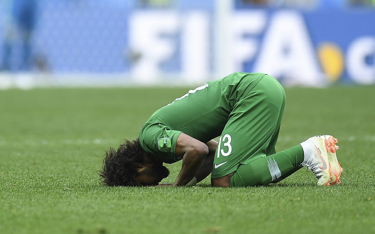 La selección saudí viajaba para su partido ante Uruguay