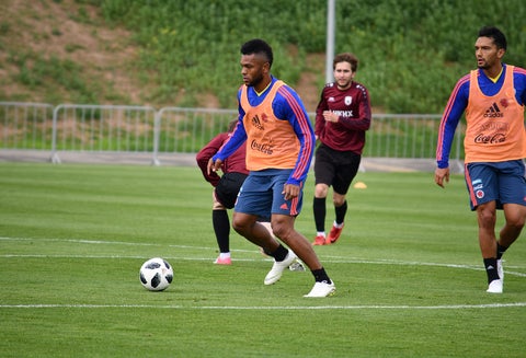 La Selección Colombia entrenando en el estadio Sviyaga, a 35 kilómetros de Kazán