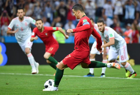 Cristiano Ronaldo tras anotarle a España