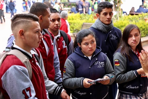 Estudiantes egresados de cualquier colegio de Bogotá podrán concursar para recibir subsidio para culminar sus estudios universitarios