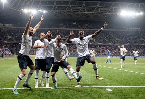 Antoine Griezmann celebrando su gol durante el partido amistoso de fútbol entre Francia e Italia en el Allianz Riviera Stadium en Niza