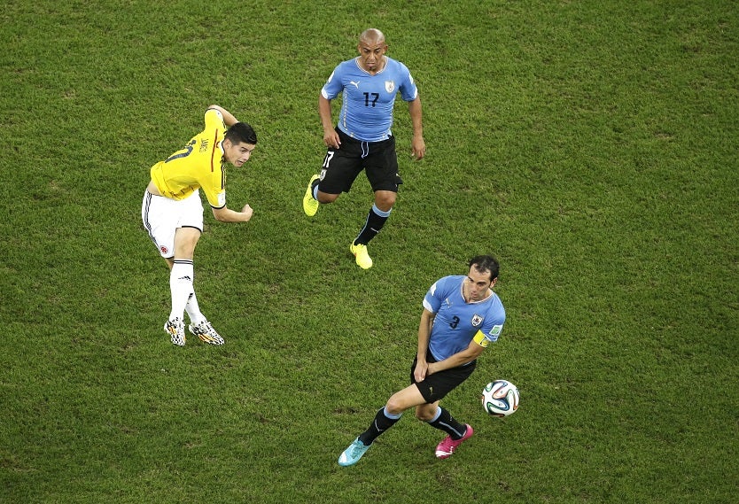 Gol de James a Uruguay