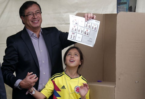 Gustavo Petro presentó las reclamaciones por la primera vuelta.