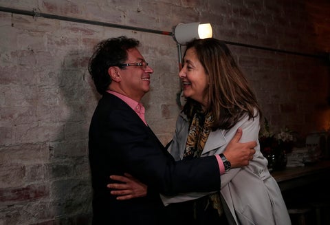 Gustavo Petro junto a Íngrid Betancourt