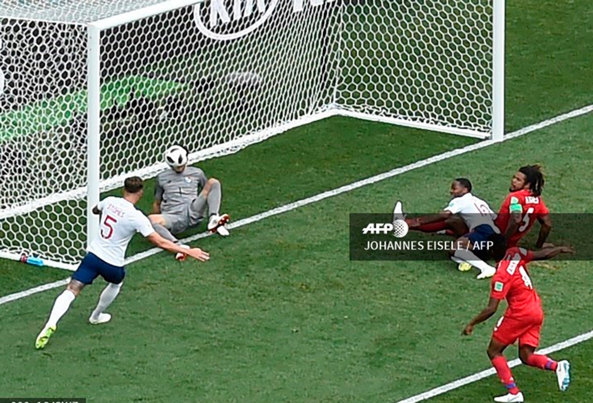 Los ingleses celebrando la goleada propinada a Panamá