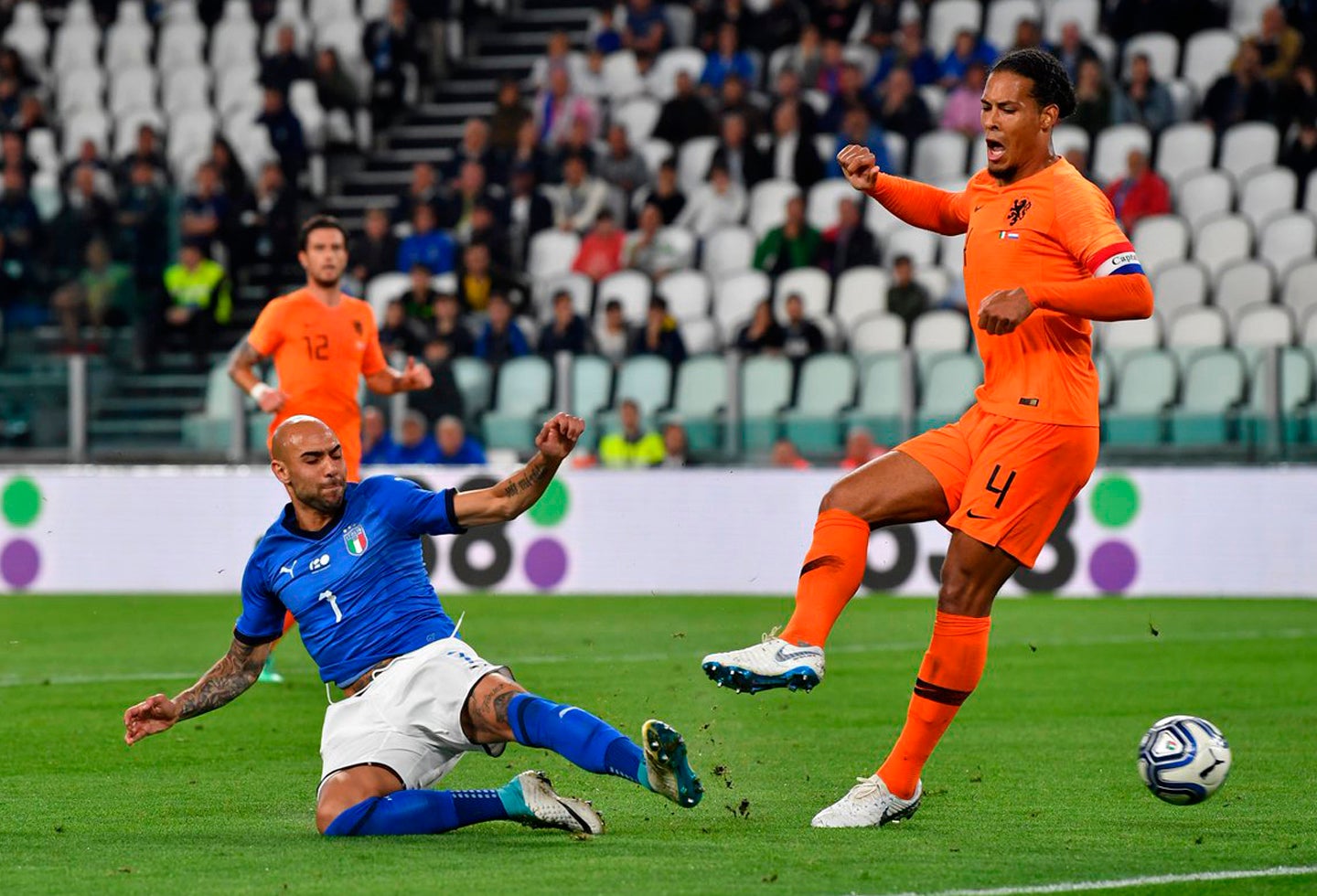 Italia y Holanda empatan el amistoso de grandes ausentes del Mundial