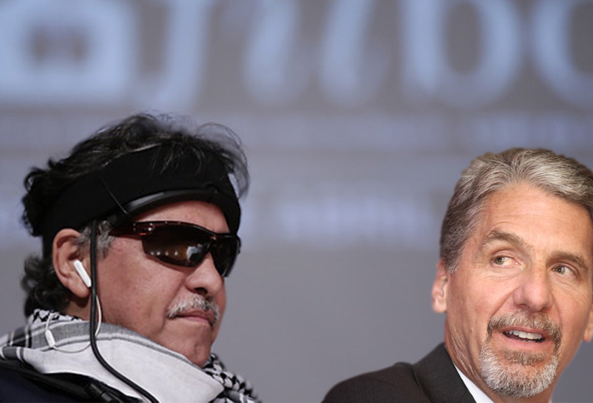 Jesús Santrich, exmiembro de las Farc y Kevin Whitaker, embajador de EE. UU. en Colombia