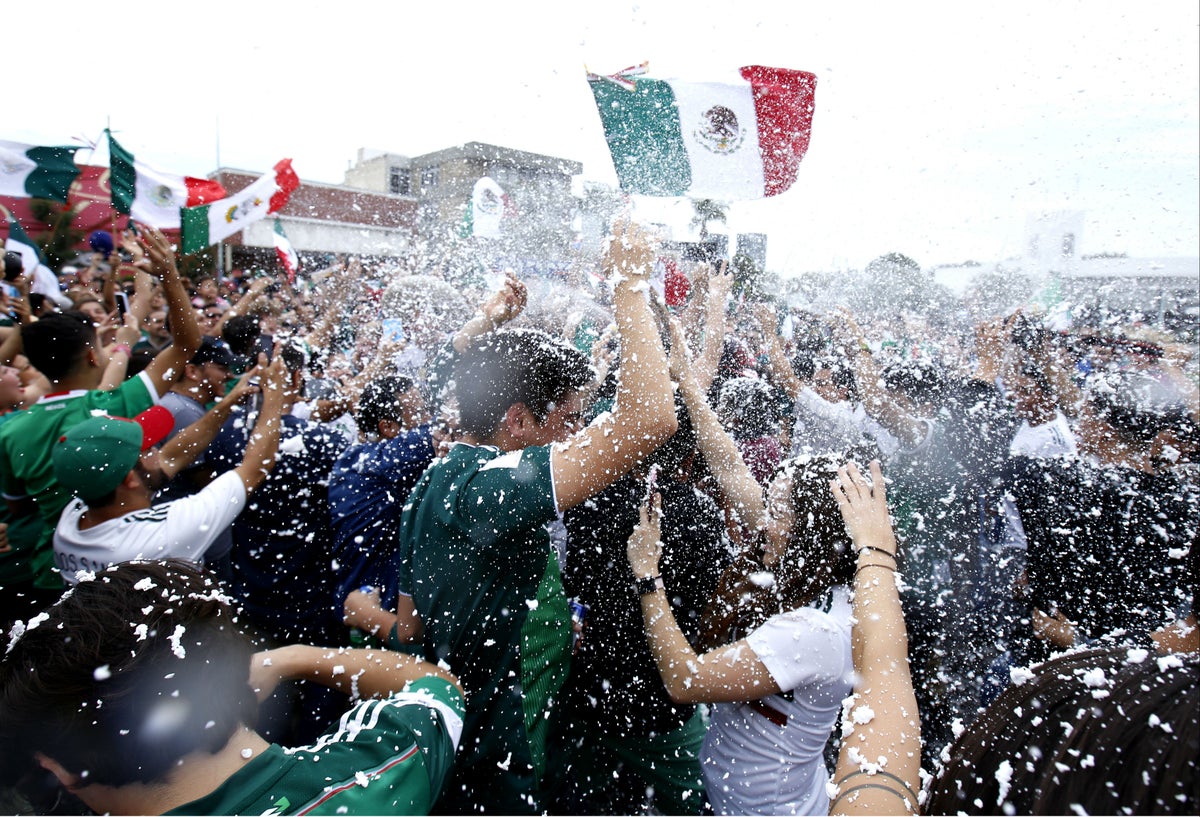 Hinchas mexicanos