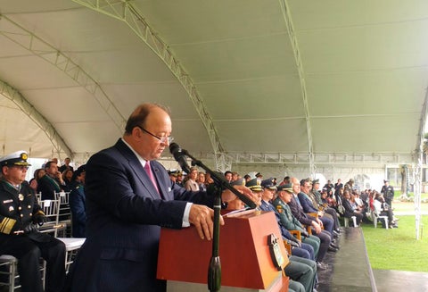 El ministro Luis Carlos Villegas