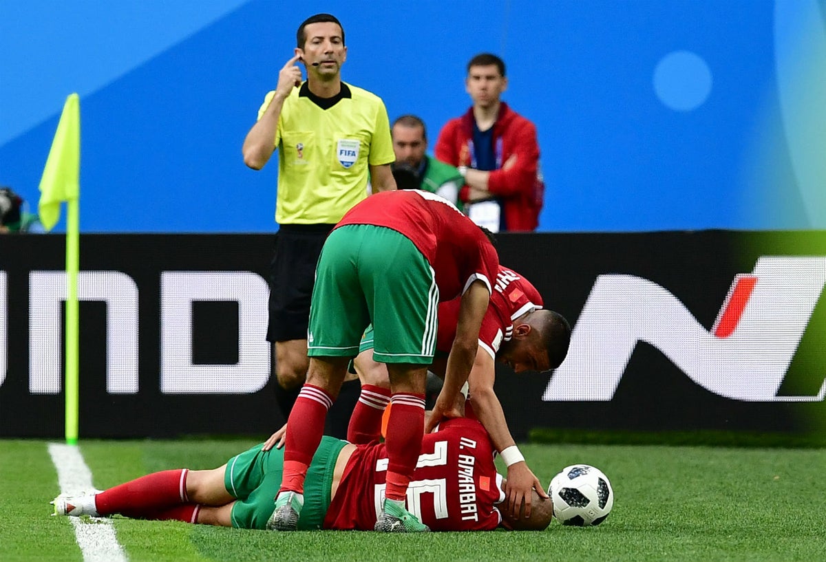 El mediocampista Noureddine Amrabat alarmó a todos en el Marruecos vs Irán