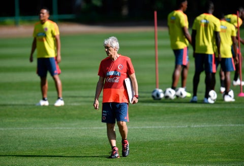 José Pékerman entrenando a la Selección Colombia en Milán