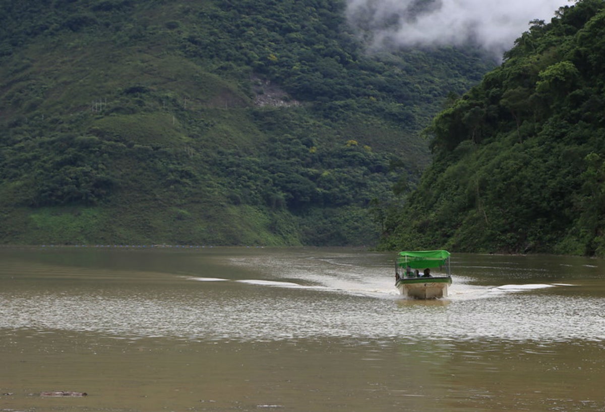 Un vehículo cayó en aguas del río Ariari
