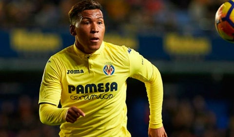 Roger Martínez jugando para el Villarreal