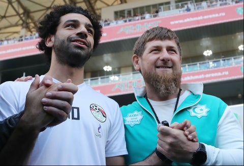Mohamed Salah junto a Ramzan Kadirov.
