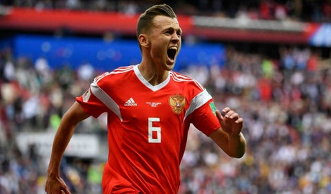 Denis Cheryshev, jugador de Rusia, celebrando un gol en el primer partido del Mundial
