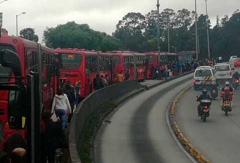 Trancón Transmilenio en Suba