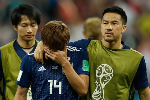 Los japoneses lamentan el gol al último minuto de Bélgica que los eliminó de Rusia-2018.