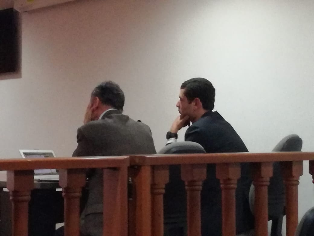 Luis Miguel Cotes y su abogado Iván Gonzáles.