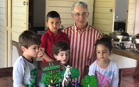 Álvaro Uribe cumplió 66 años