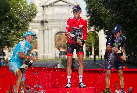 Vincenzo Nibali, Chris Horner y Alejandro Valverde, el 15 de septiembre de 2013 en Madrid, al término de la Vuelta a España