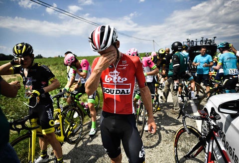 Etapa del tour de Francia detenida