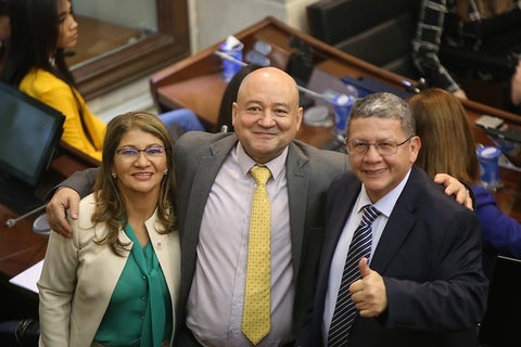 Sandra Ramírez, Carlos Lozada y Pablo Catatumbo durante la instalación del Congreso