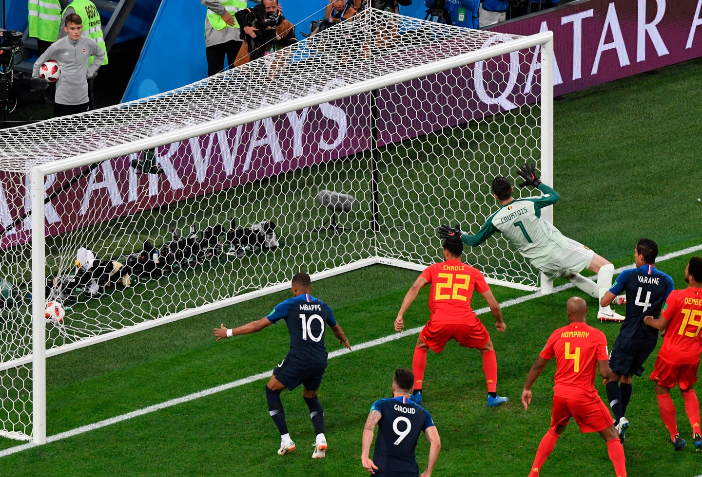 Courtois no pudo hacer nada ante el cabezazo de Umtiti