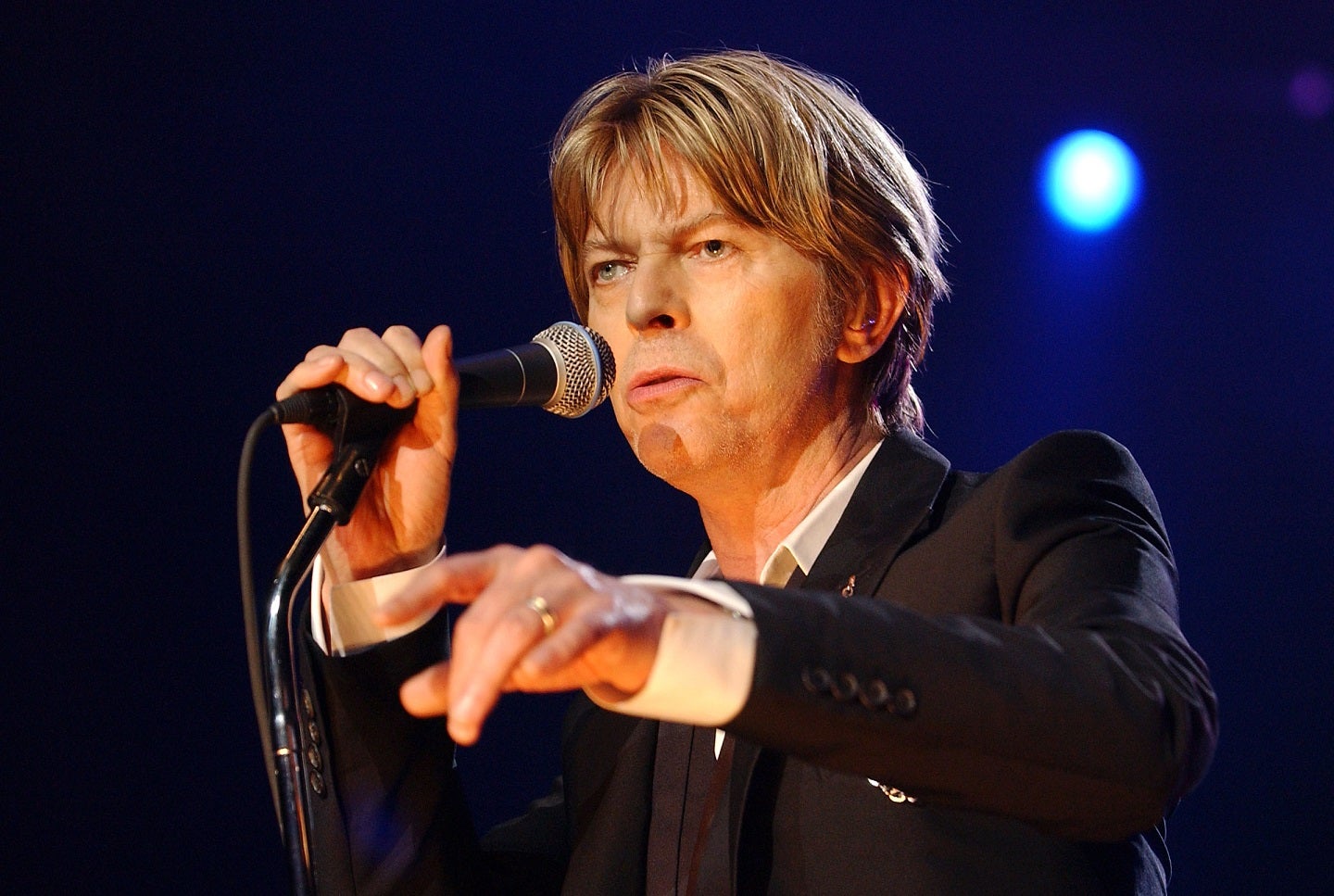 Hallan primera grabación de David Bowie en una cesta de pan