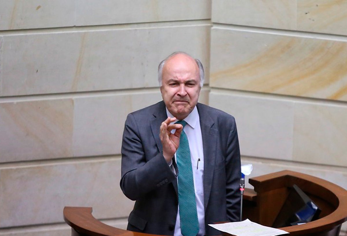 Enrique Gil Botero, ministro de Justicia, en el Congreso de la República, en Bogotá