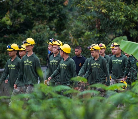 Equipo rescate de niños en cueva de Tailandia