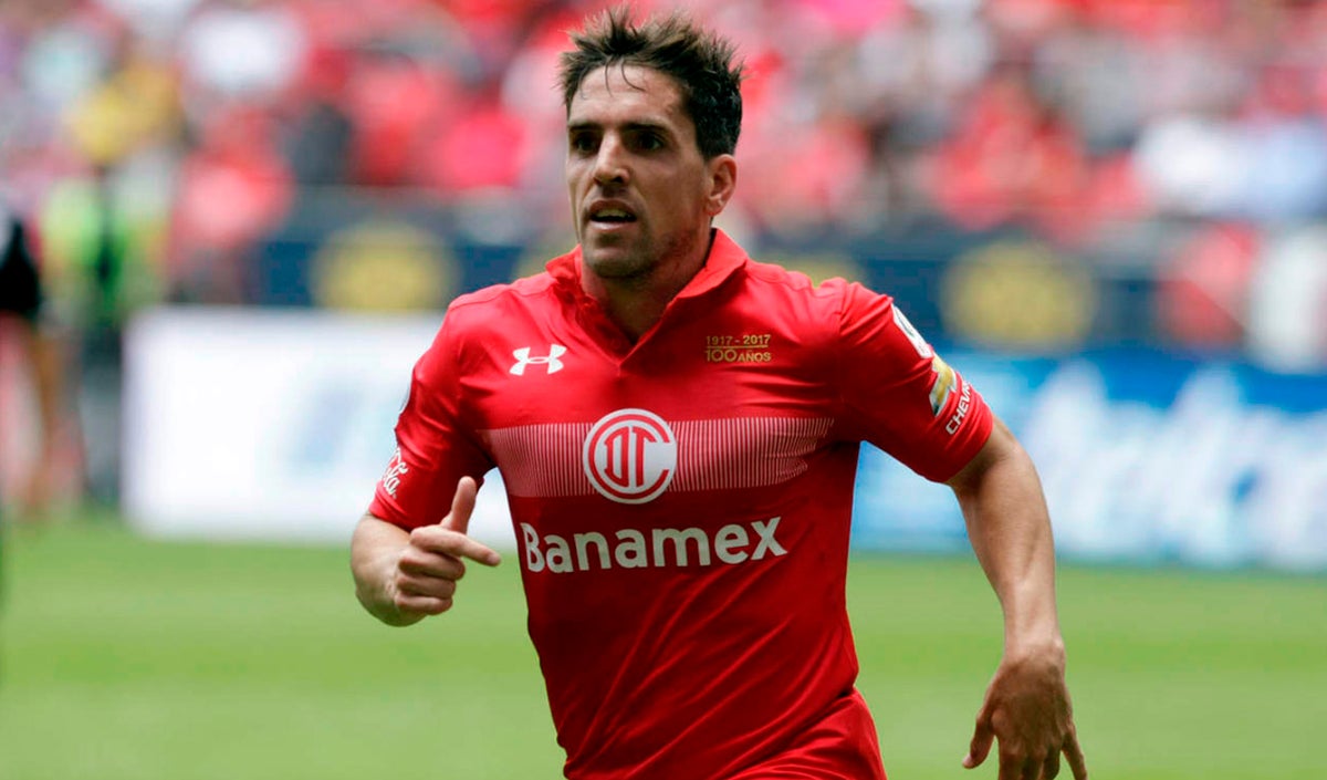 Gabriel Hauche jugando con el Toluca
