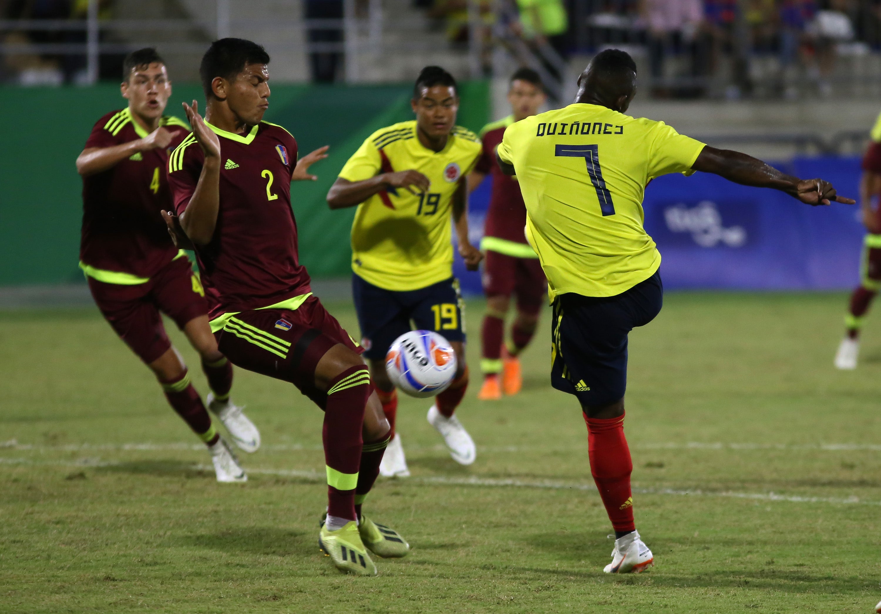Colombia vence a Venezuela en la final de fútbol masculino