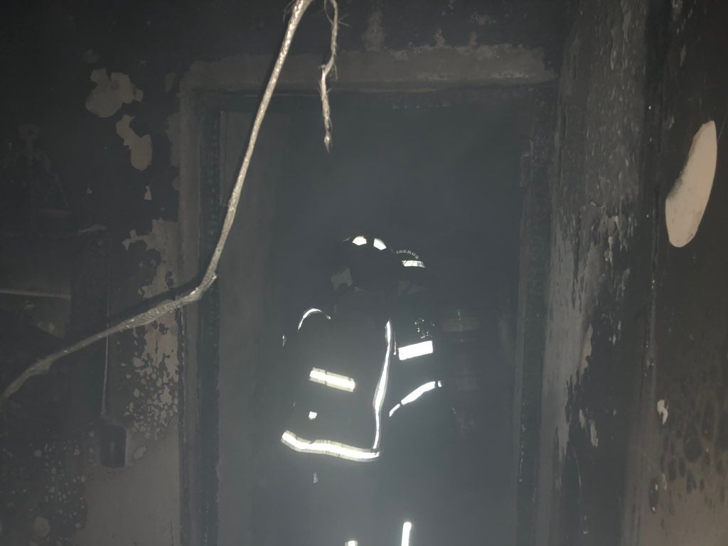 Bombero en incendio