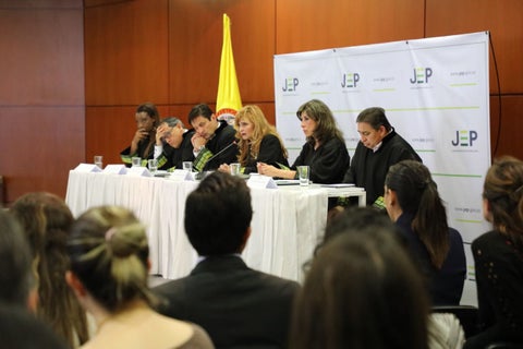 Audiencia en la JEP