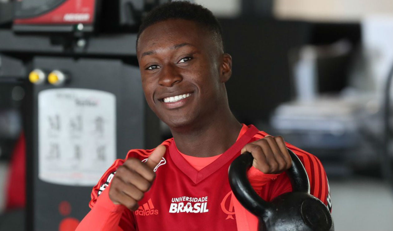 Marlos Moreno entrenando con el Flamengo de Brasil