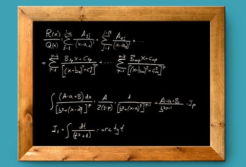 Tablero con ejercicios de matemáticas