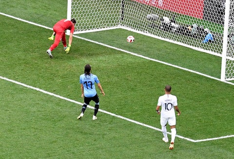 Muslera, señalado tras enorme error en el Uruguay vs Francia