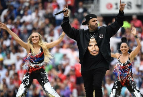 Nicky Jam, aunque es un cantante y compositor estadounidense, se hizo famoso por su reggaetón en Medellín.