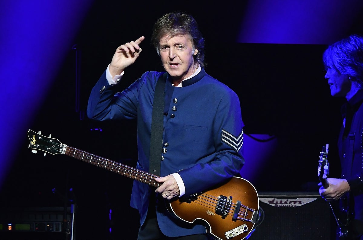 Paul McCartney vuelve a cruzar por Abbey Road