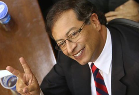Gustavo Petro llega al Congreso tras caer en la segunda vuelta presidencial