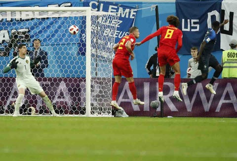 El defensor concretó un centro perfecto de Antoine Griezmann