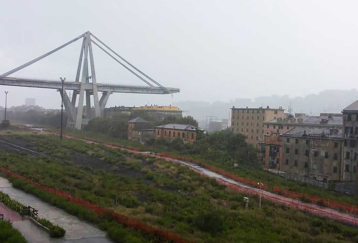 Puente en Génova se derrumba dejando al menos 11 muertos
