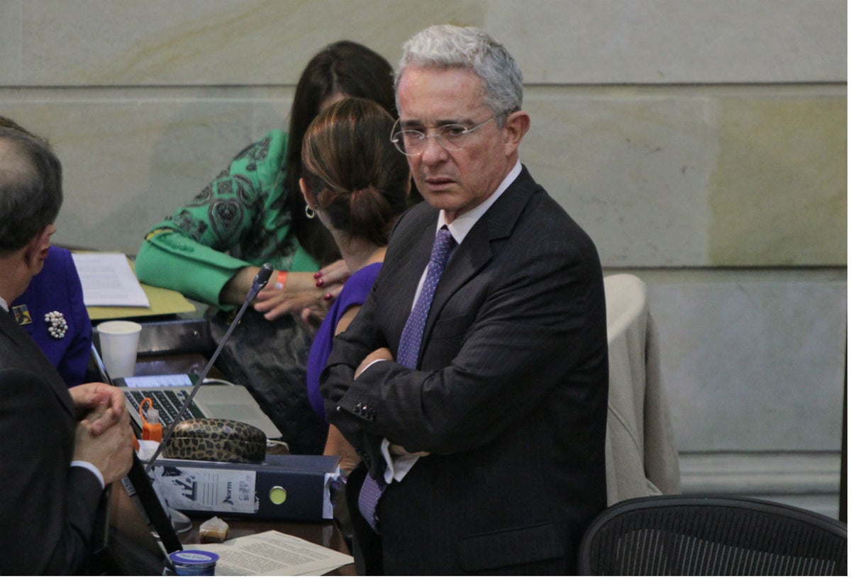 El senador Álvaro Uribe Vélez retiró apoyo a la consulta anticorrupción