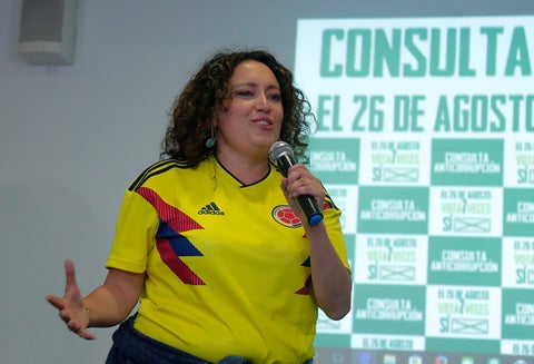 Angélica Lozano, congresista, promotora de la consulta anticorrupción
