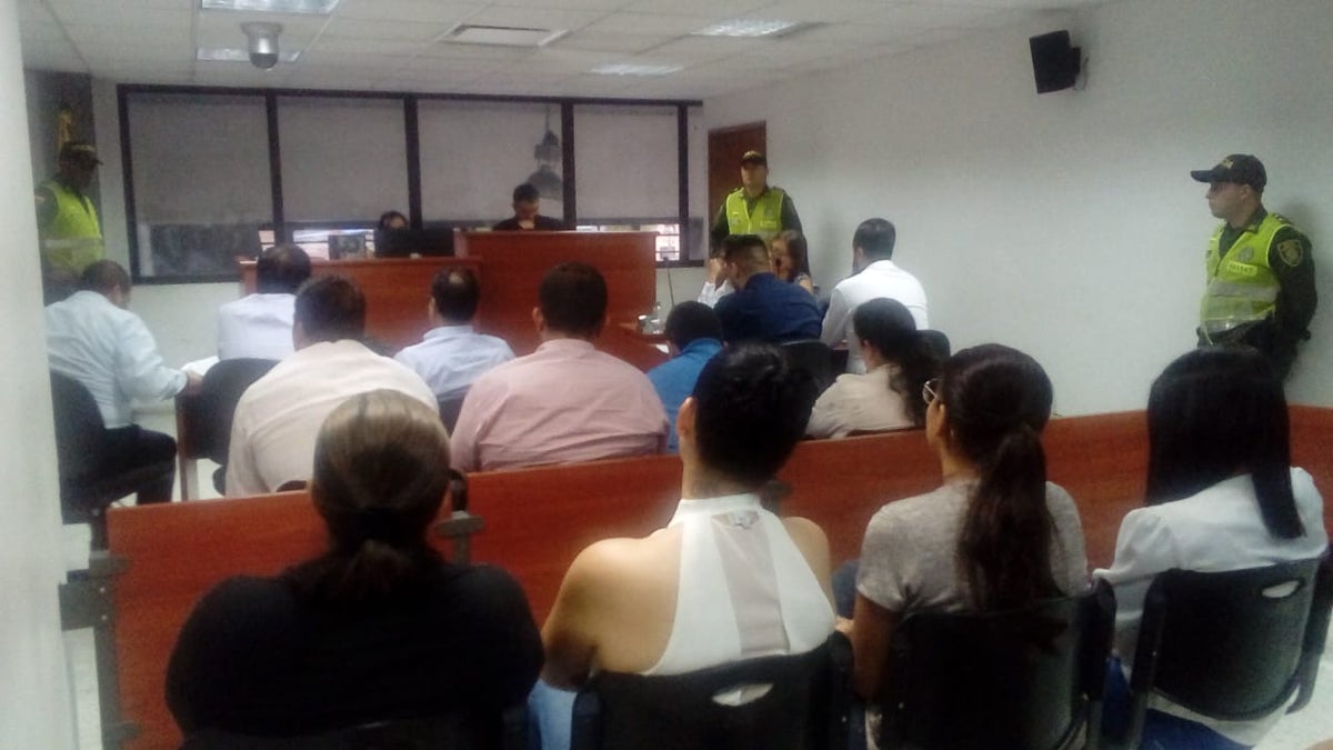 Los detenidos por las 'chuzadas' ilegales fueron llevados a una guarnición militar.