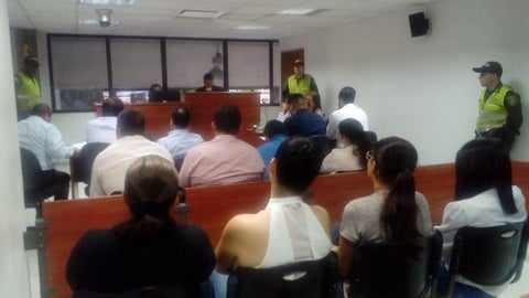 Los detenidos por las 'chuzadas' ilegales fueron llevados a una guarnición militar.